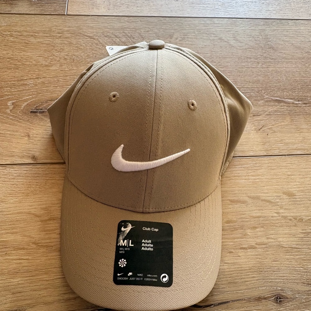 Nike Beige Club Cap